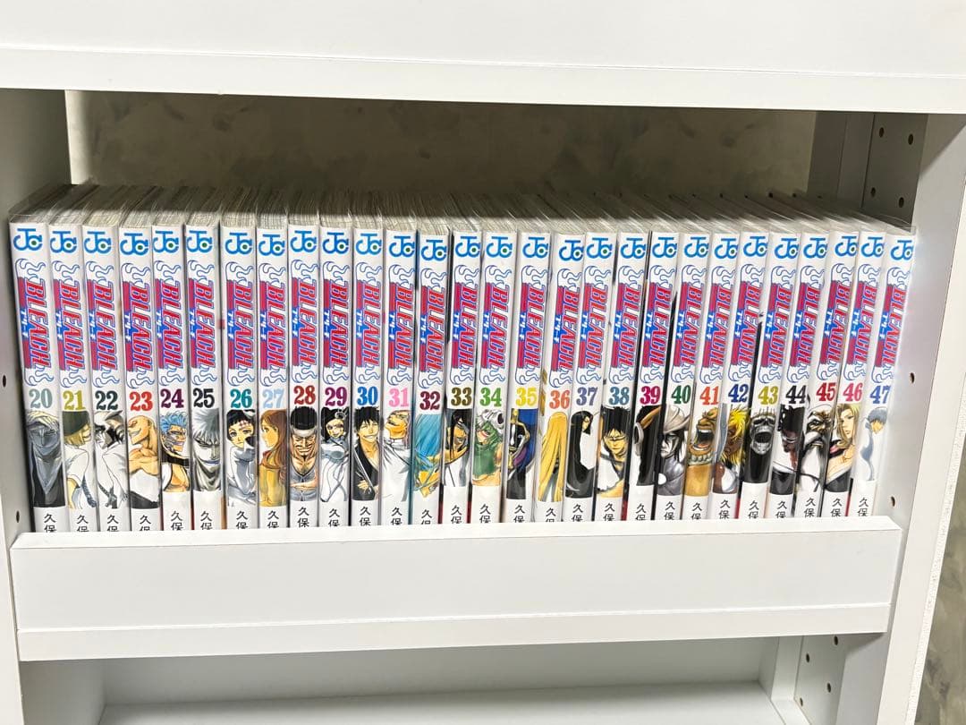 24時間以内発送！ 『BLEACH』 全巻ブックカバー付き！全83冊セット