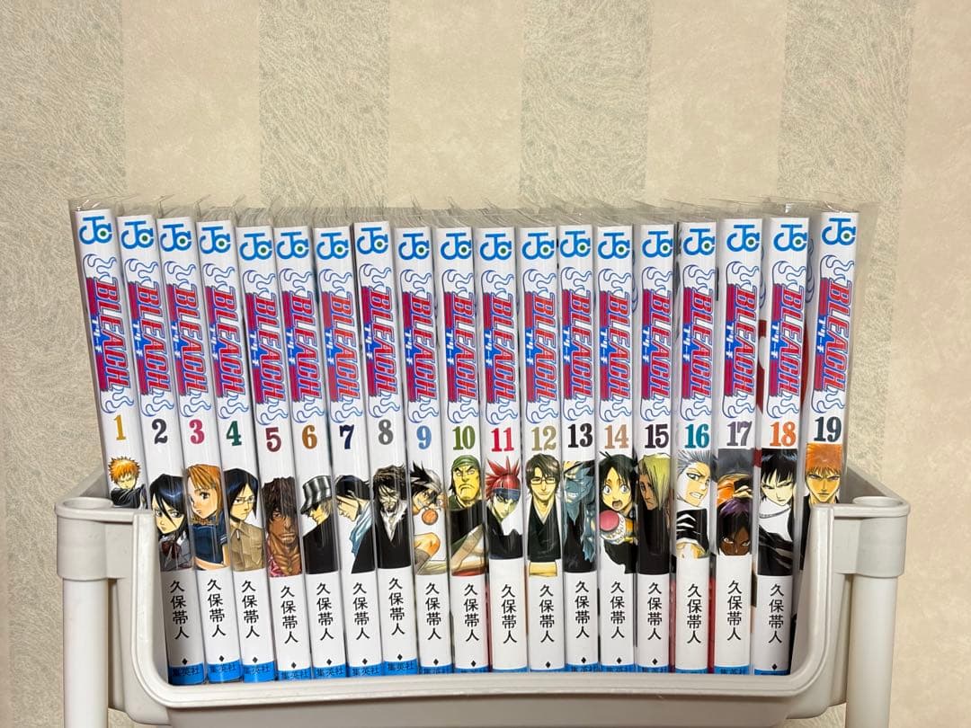24時間以内発送！ 『BLEACH』 全巻ブックカバー付き！全83冊セット