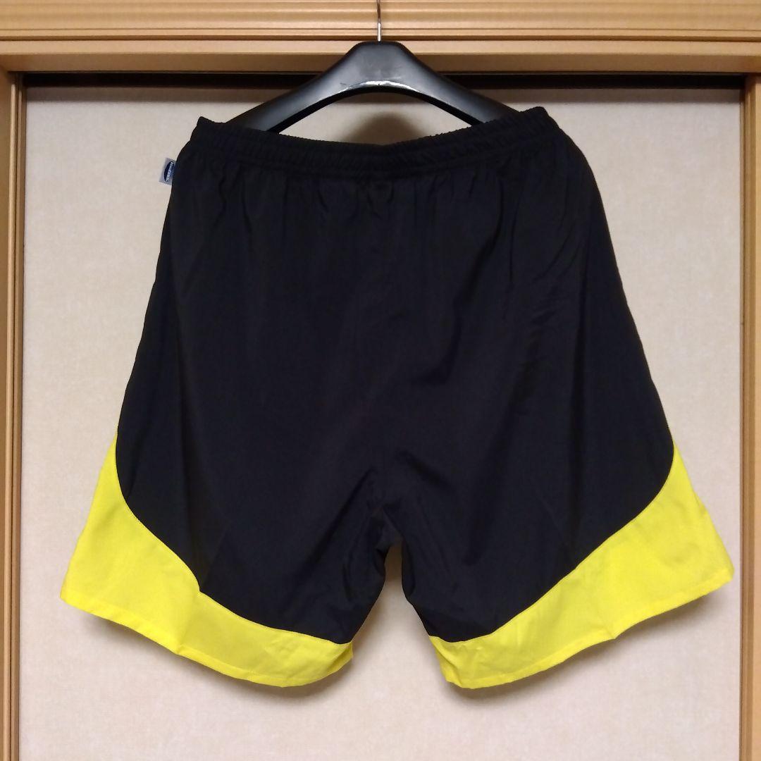 美品✨⑩ YONEX ハーフパンツ／ベリークール／ユニ О／ブラック、蛍光ライン