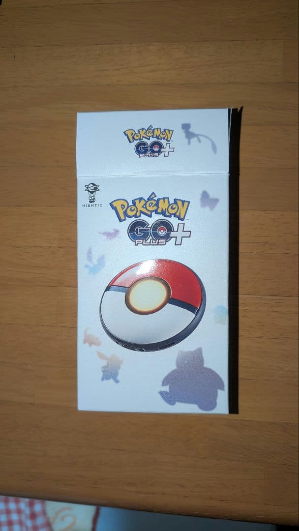 ポケモンGO Plus ポケモンボールデザイン