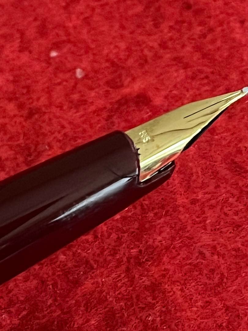 MONTBLANCモンブラン万年筆 ニブ585❗️ケース入‼️