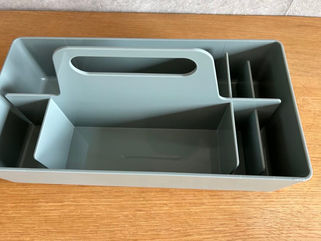 小物入れ vitra. Toolbox RE