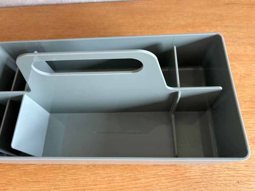 小物入れ vitra. Toolbox RE