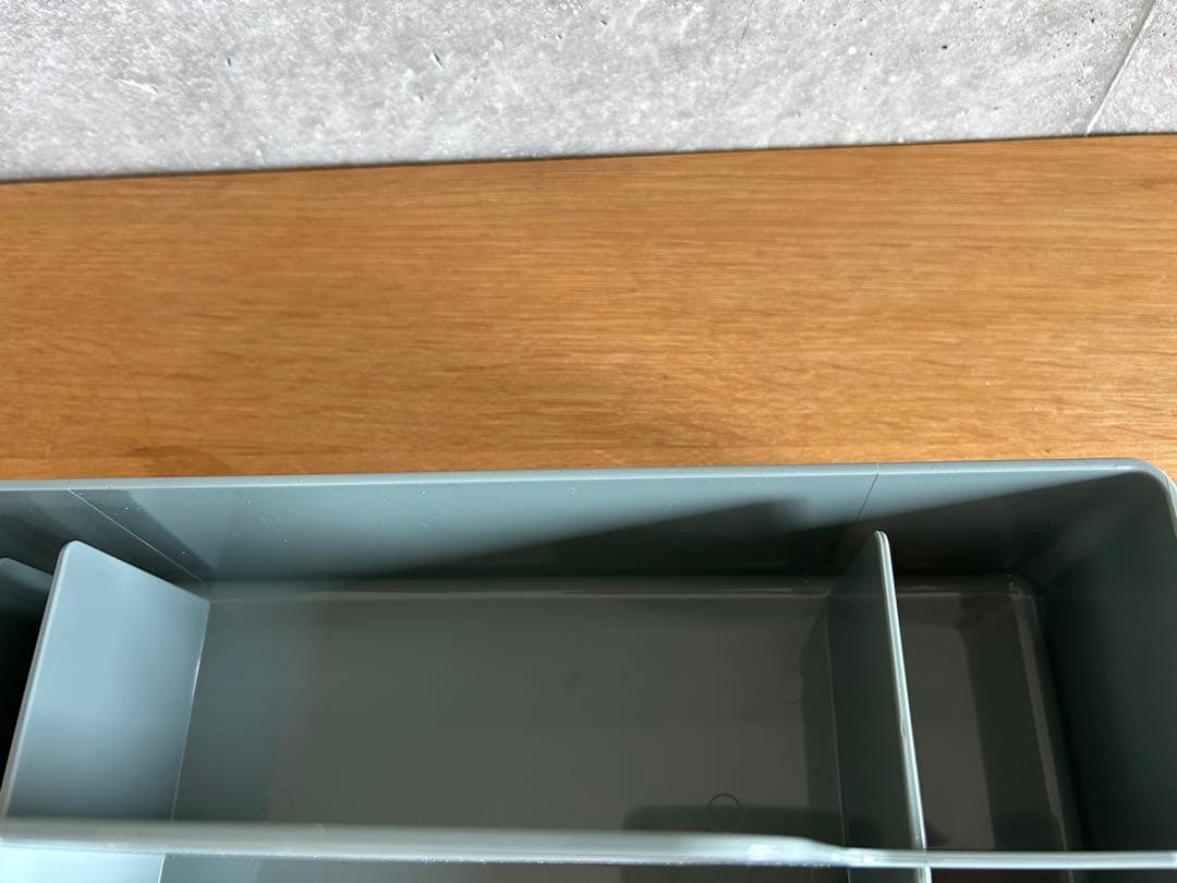 小物入れ vitra. Toolbox RE