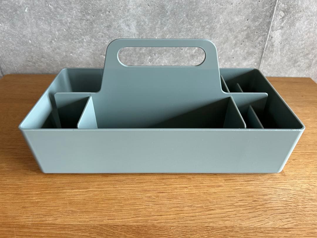 小物入れ vitra. Toolbox RE