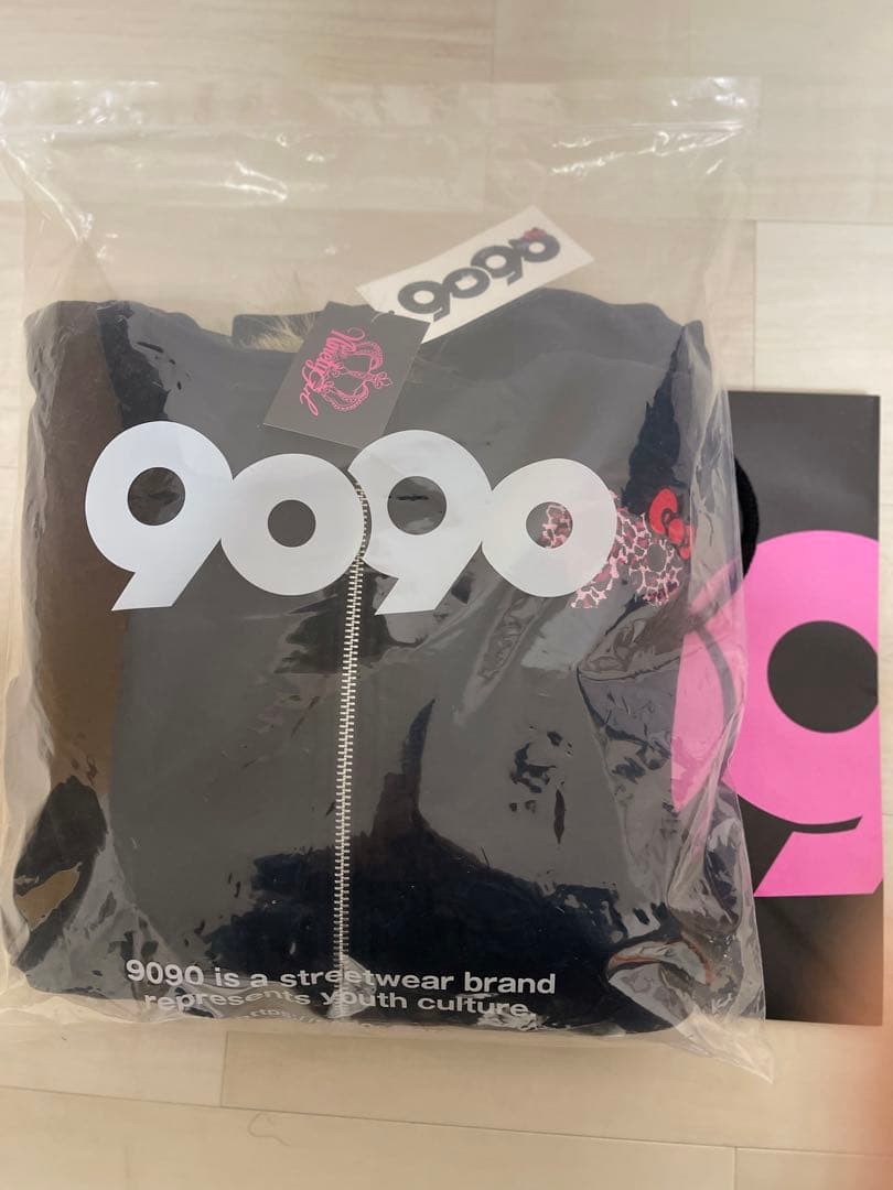 HELLO KITTY 9090girl Logo Zip Hoodie 黒M