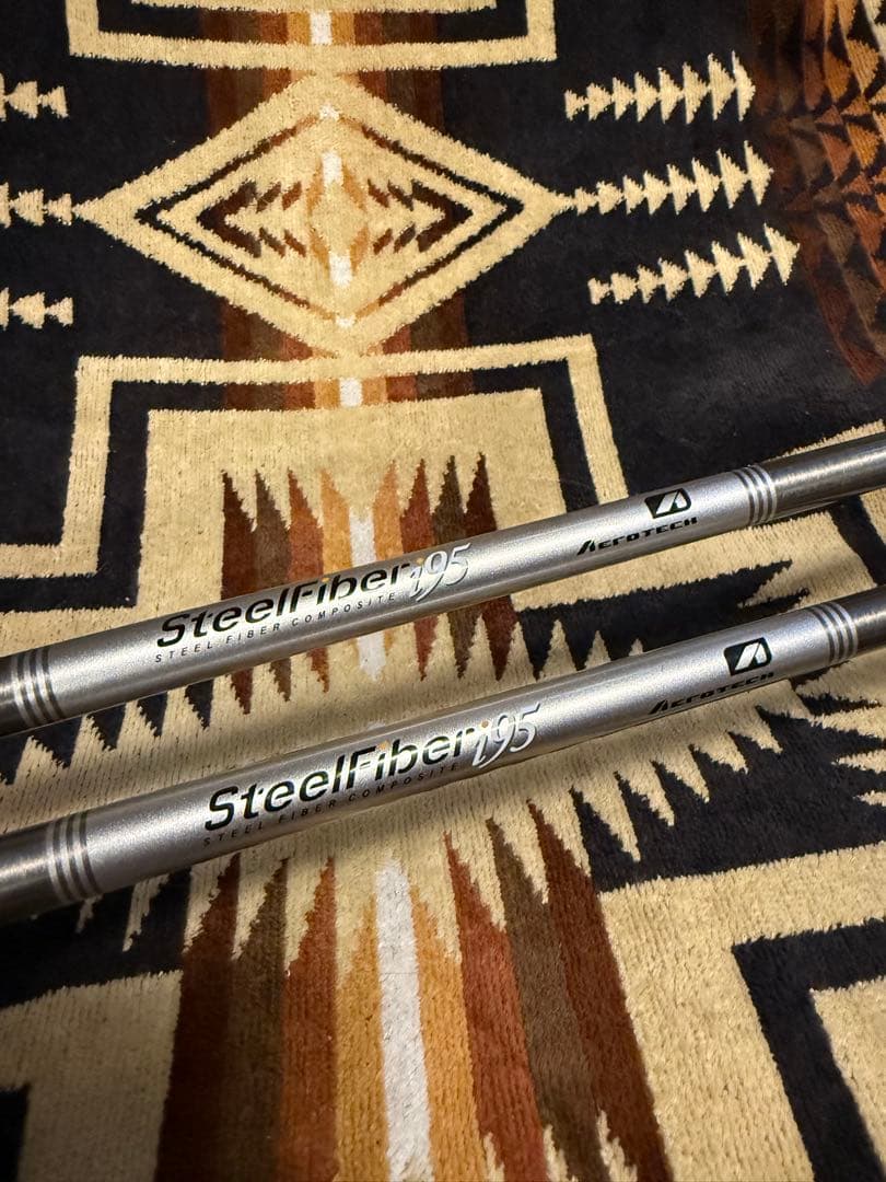 スリクソンレアシャフZ545アイアン3番4番 SteeleFiberi95 2本