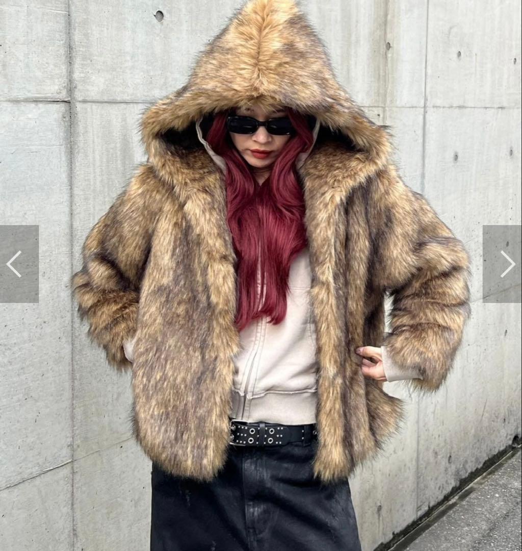 ジャケット・アウター Chikashitsu + hooded cropped fur blouson