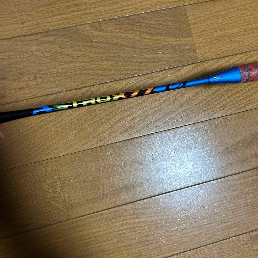 Astrox 77 バドミントンラケット