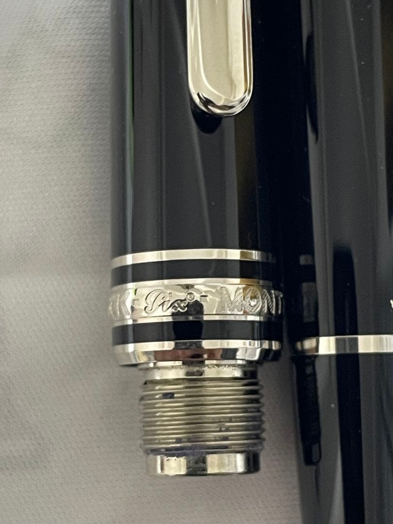 MONT BLANC ローラーボールペン 黒 リフィル付き