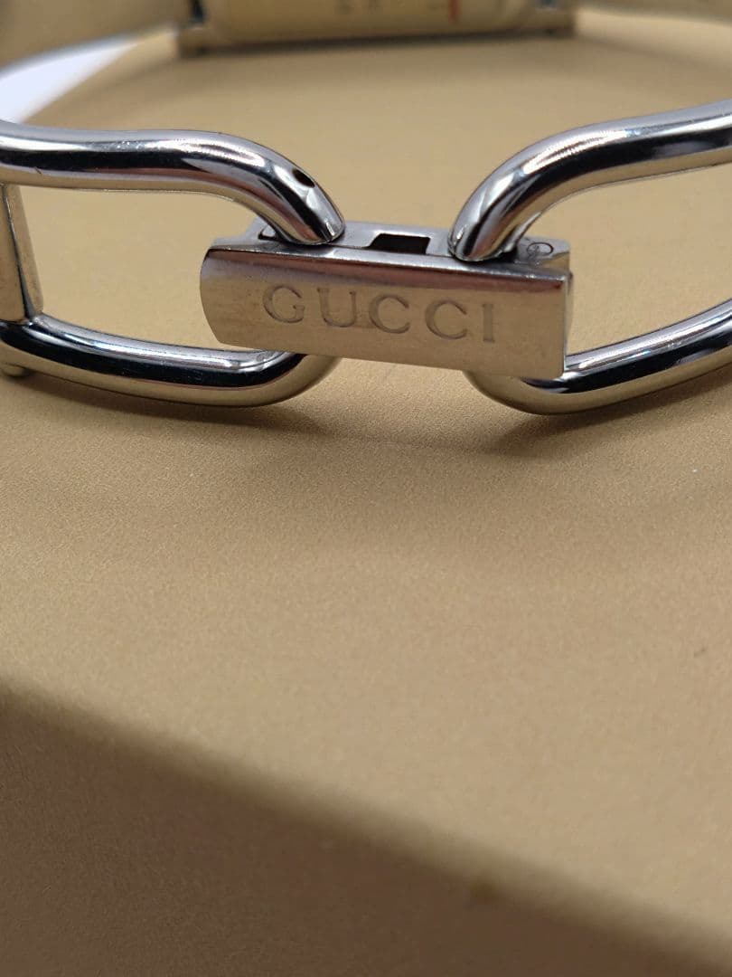【新品電池】グッチ　GUCCI レディース　腕時計　シルバー