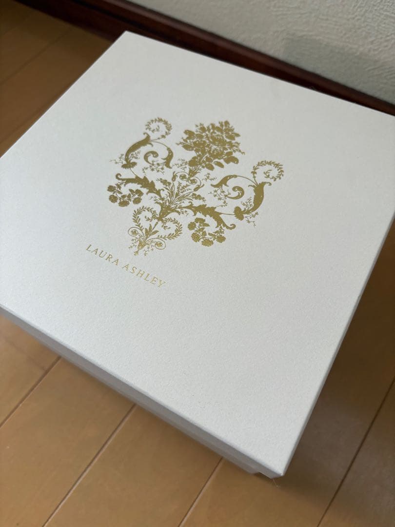 LAURA ASHLEY アクセサリーボックス