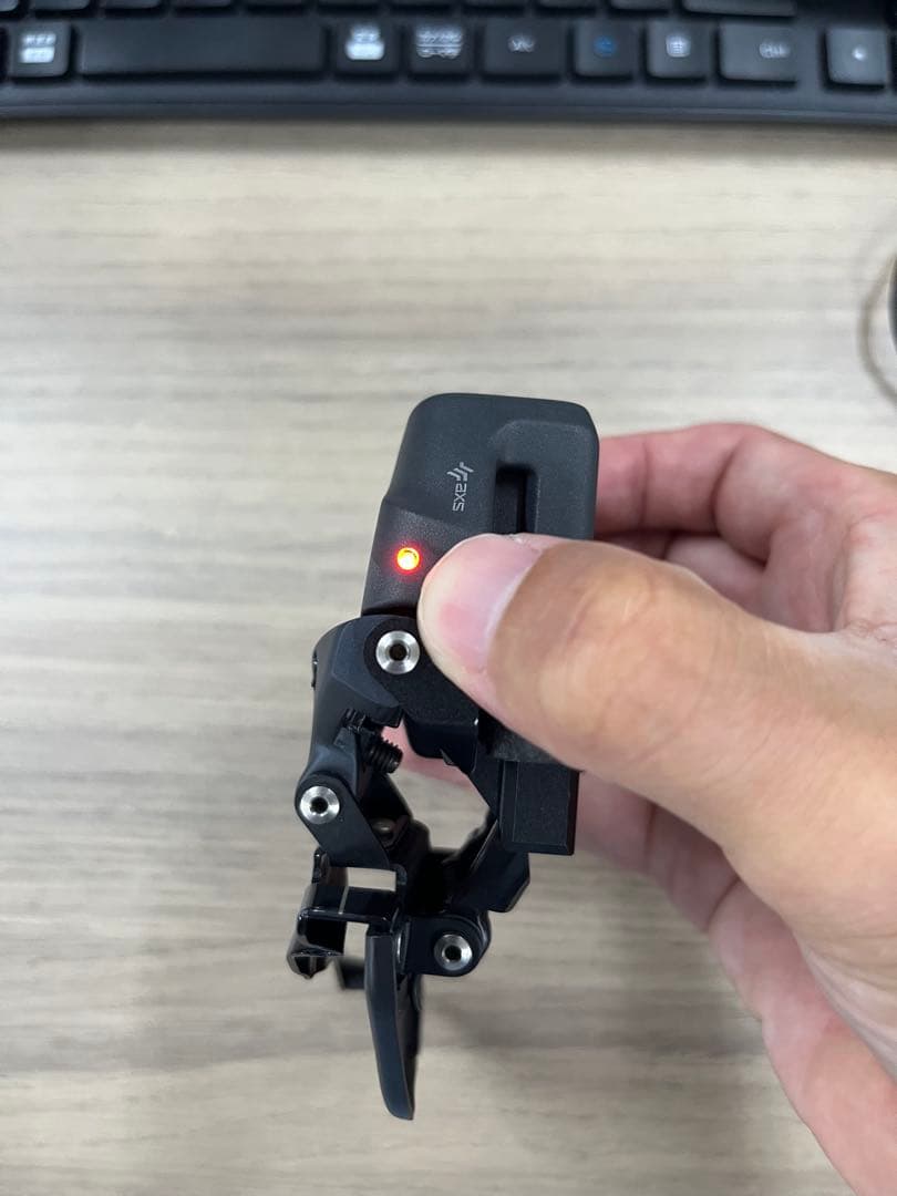 SRAM FORCE 電動フロントディレイラー