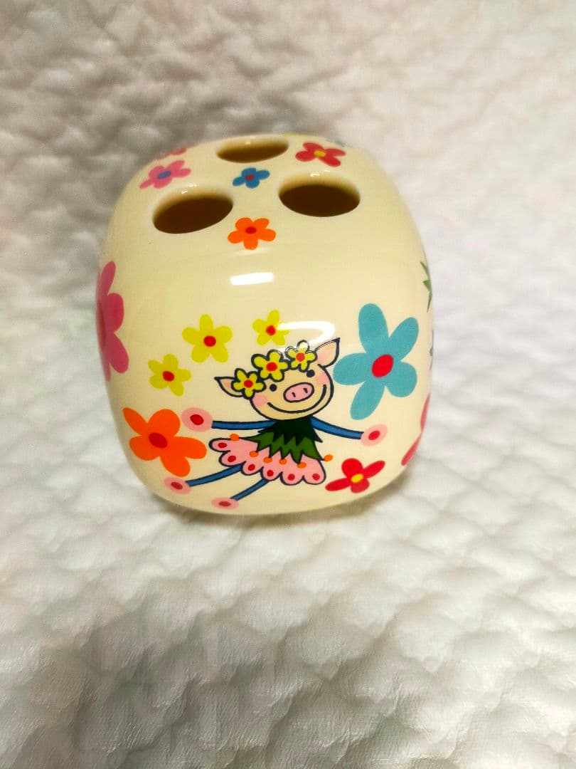 オレボレブラ　アルベロベロ　ブタさん　陶器　歯ブラシ立て　鉛筆立て　花柄