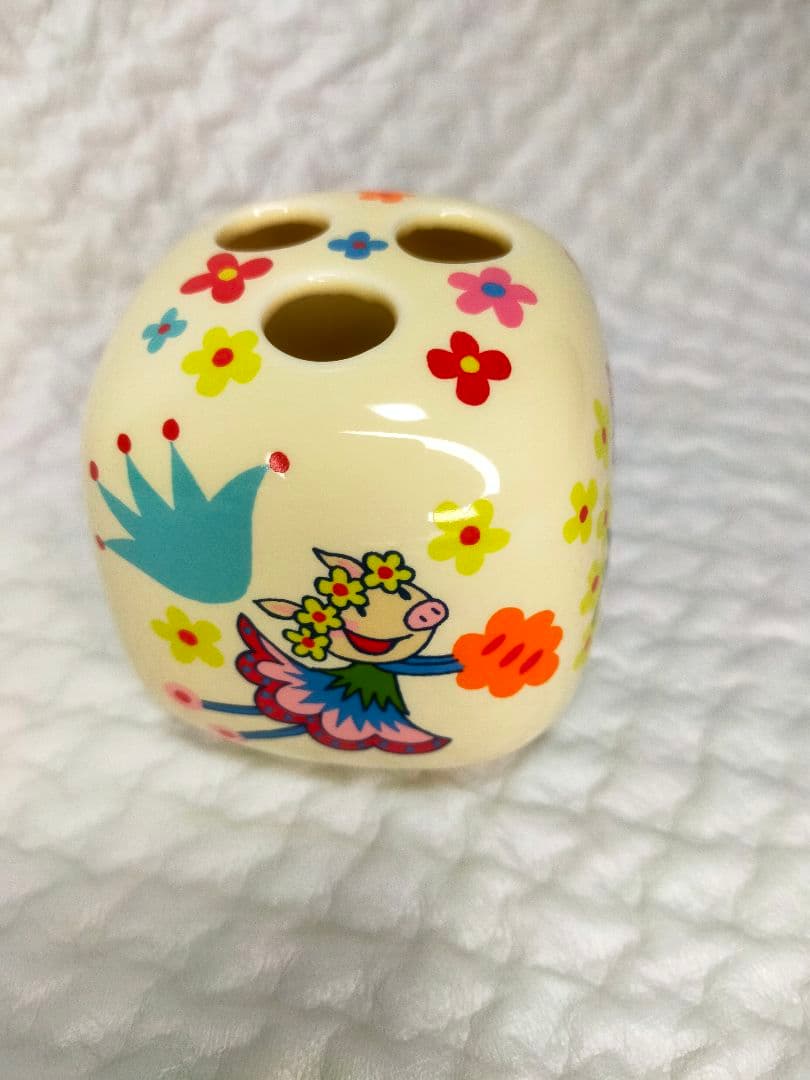 オレボレブラ　アルベロベロ　ブタさん　陶器　歯ブラシ立て　鉛筆立て　花柄