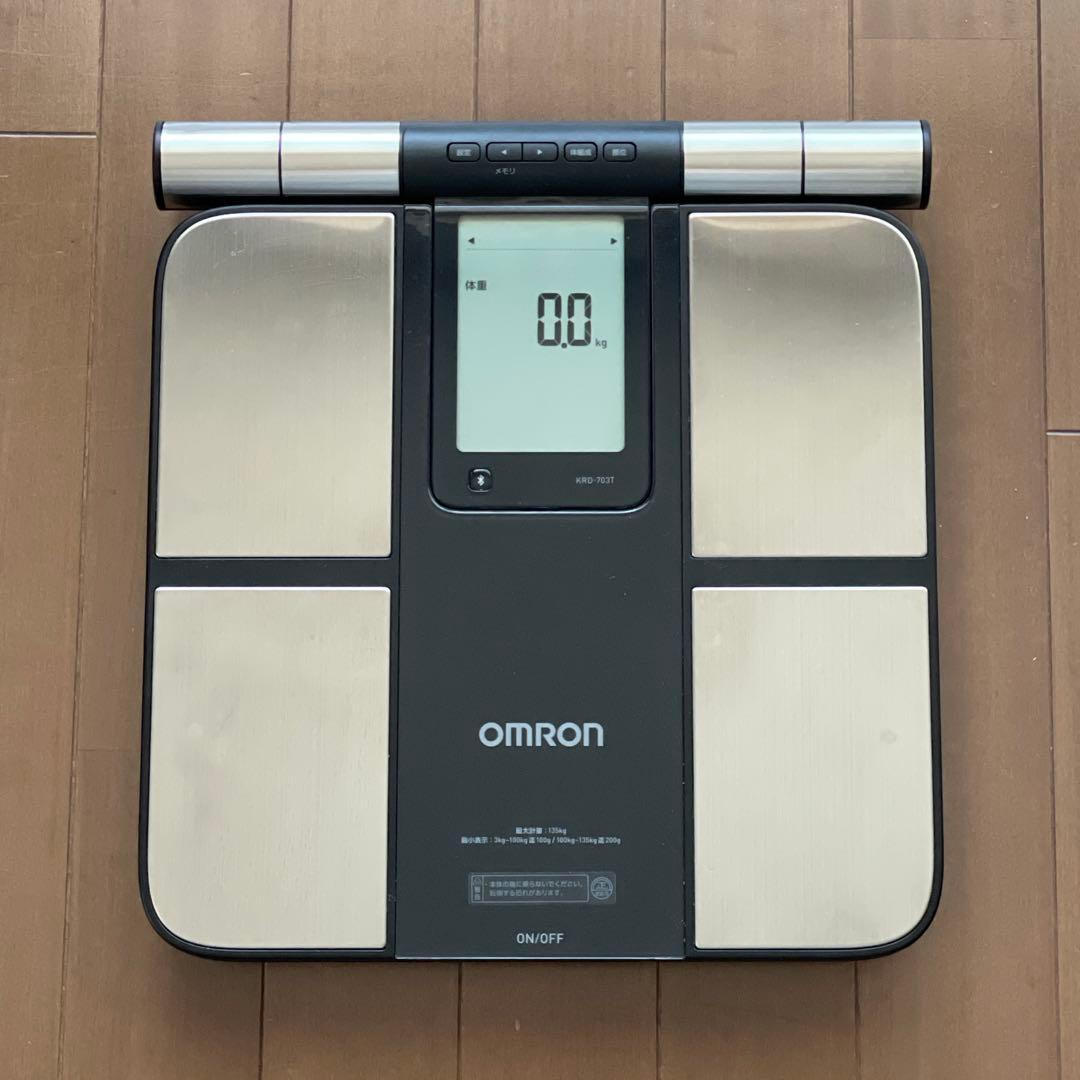 OMRON KaradaScan 703T 体重計