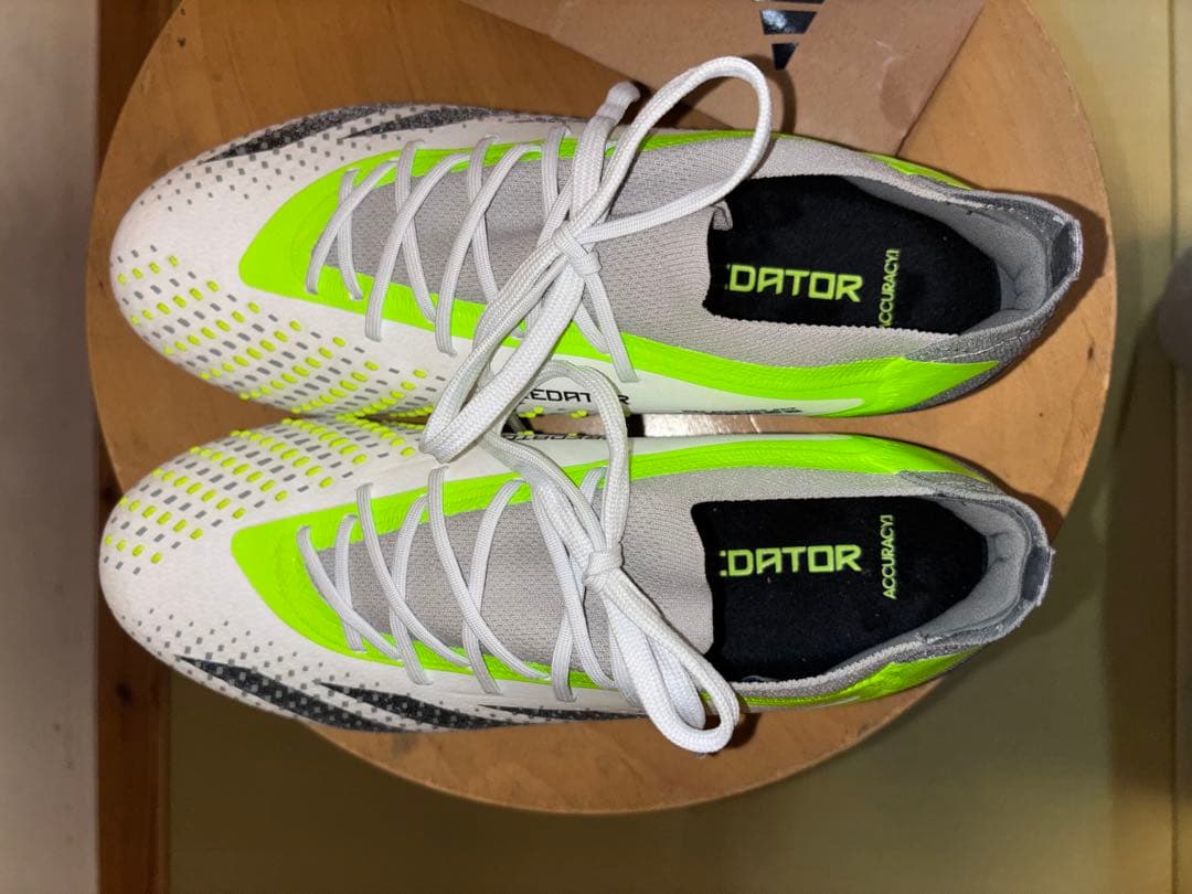 【新品・未使用❗️】adidasプレデターアキュラシーSGスパイク 25.5cm