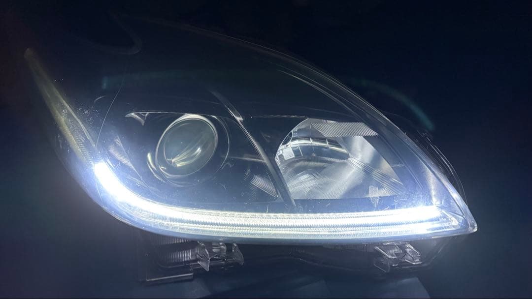 30プリウス　後期HID 純正加工品