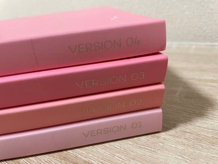 BTS MAP OF THE SOUL PERSONA 4形態　トレカ付き　中古