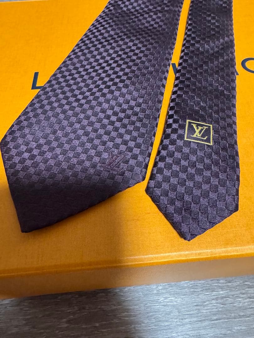 再値下げ！Louis Vuitton ダークパープル ダミエ柄ネクタイ