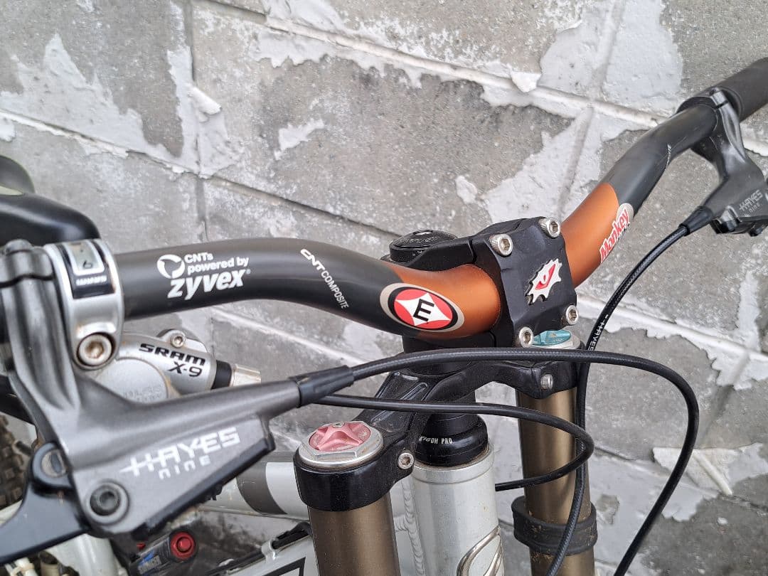 GIANT DH COMP FOX40フォーク Manitou SPVショック