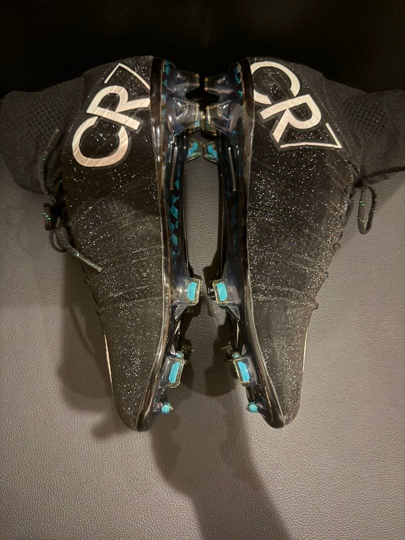 Nike サッカーシューズ ハイカット ブラック/シルバー