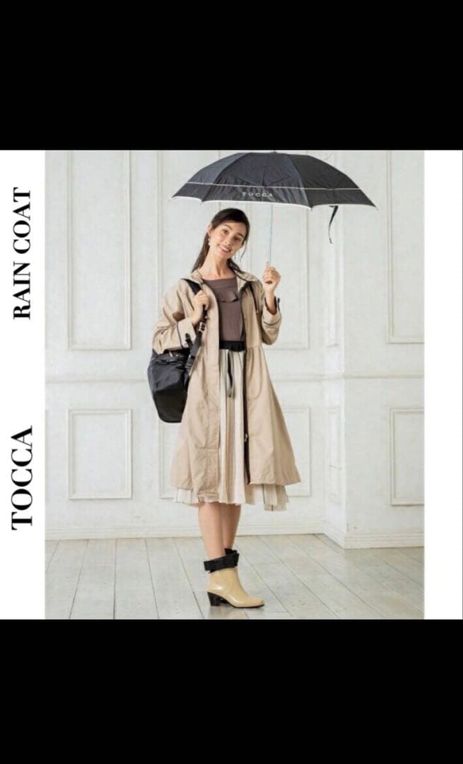TOCCA フード付きベージュレインコート　ロングコート