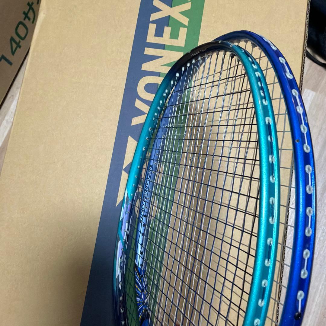 2本セット　ヨネックス　バドミントンラケット　nanoray250