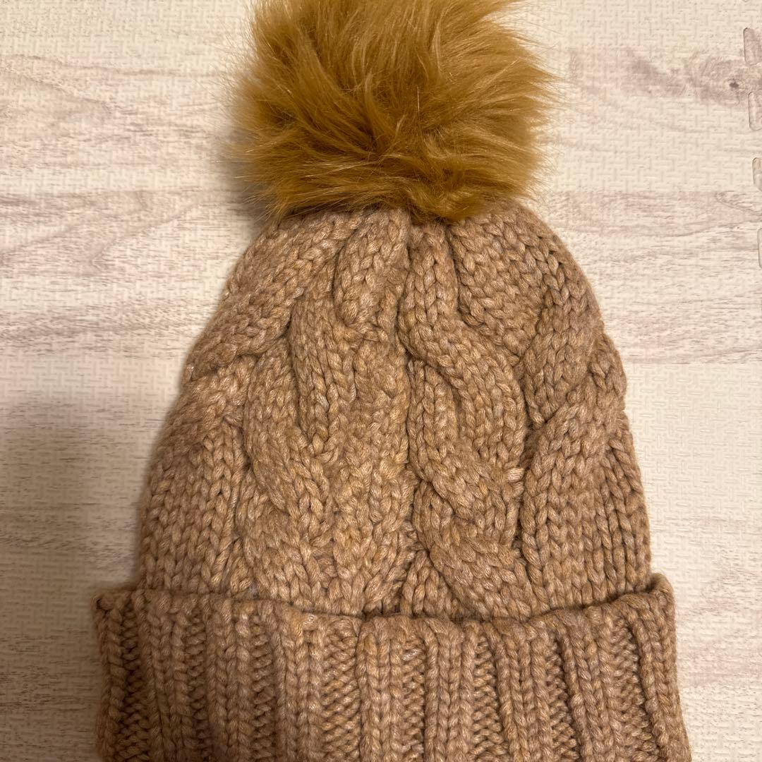 UGG ベージュ ケーブル編みニット帽　未使用