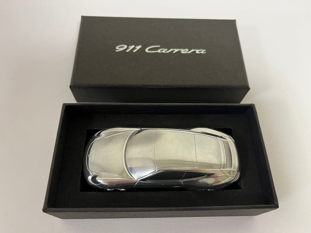 Porsche 911 Carrera ペーパーウェイト1/43