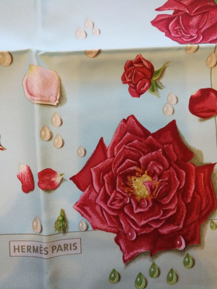 エルメス　HERMES　スカーフ　カレ90　薔薇の雫