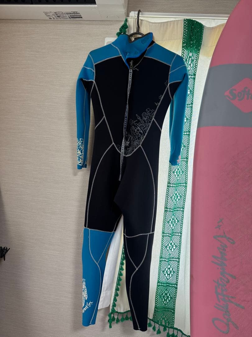 青黒フルスーツ MLサイズ　ウェットスーツ