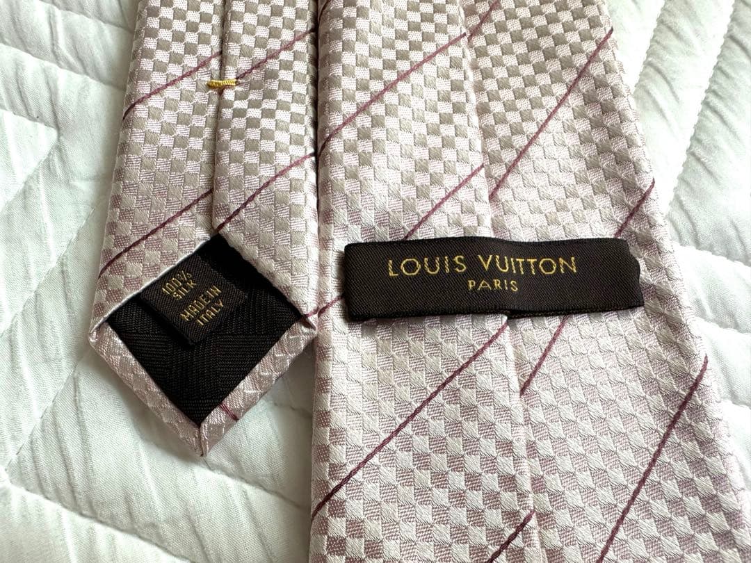 【美品】Louis Vuitton ピンク ストライプ ネクタイ