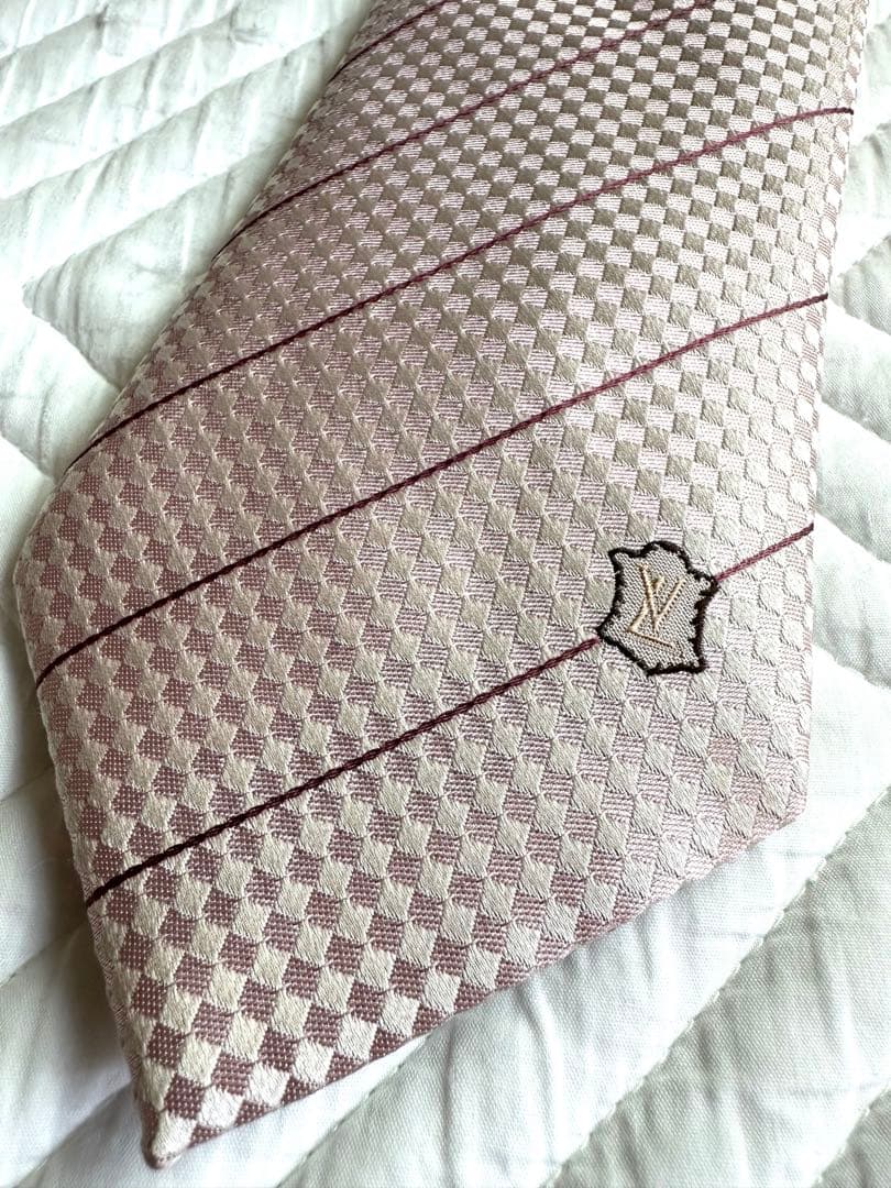 【美品】Louis Vuitton ピンク ストライプ ネクタイ