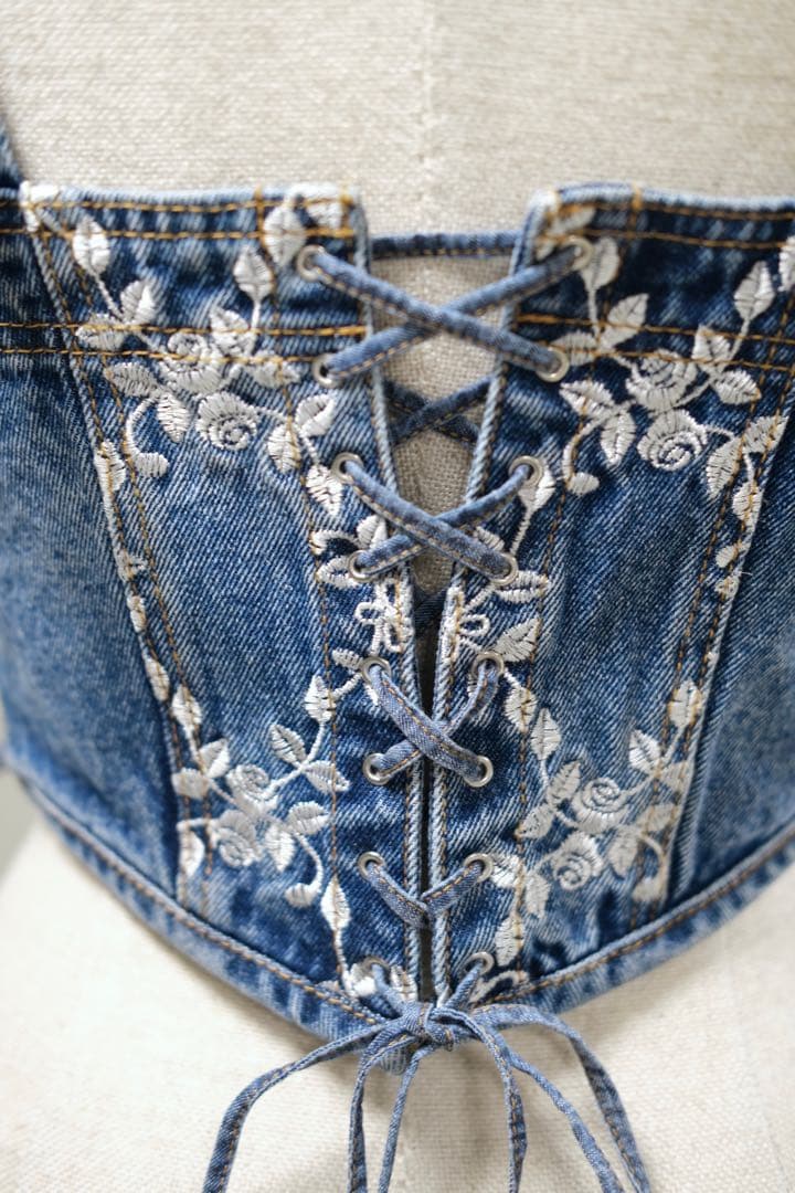 トップス FETICO FLOWER EMBROIDERED DENIM BUSTIER
