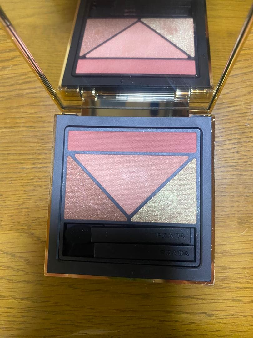 PRADA❤︎アイシャドウ❤︎08 pansy パンジー