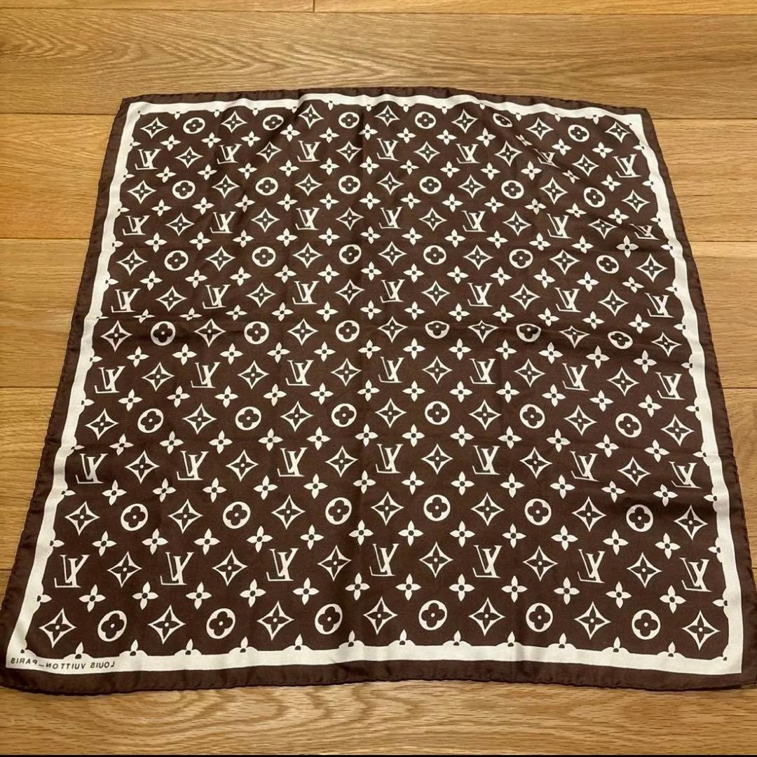 LOUIS VUITTON ルイヴィトン　スカーフ モノグラム　正規品　送料無料