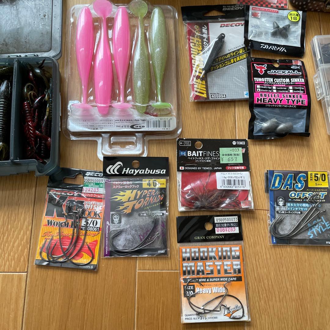 まとめ売りバスルアー フロッグ ワーム フックシンカー類　ケース付き