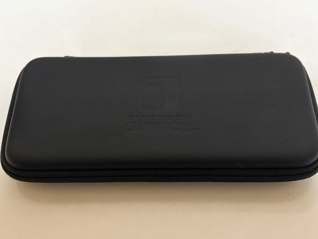 Nintendo Switch 本体　携帯ポーチ付き