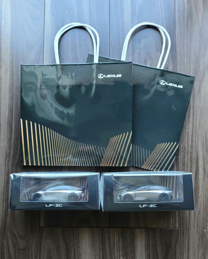 ⭐️美品⭐️トヨタ株主総会2025 ミニカー&専用手提げ袋⭐️未開封⭐️２セット