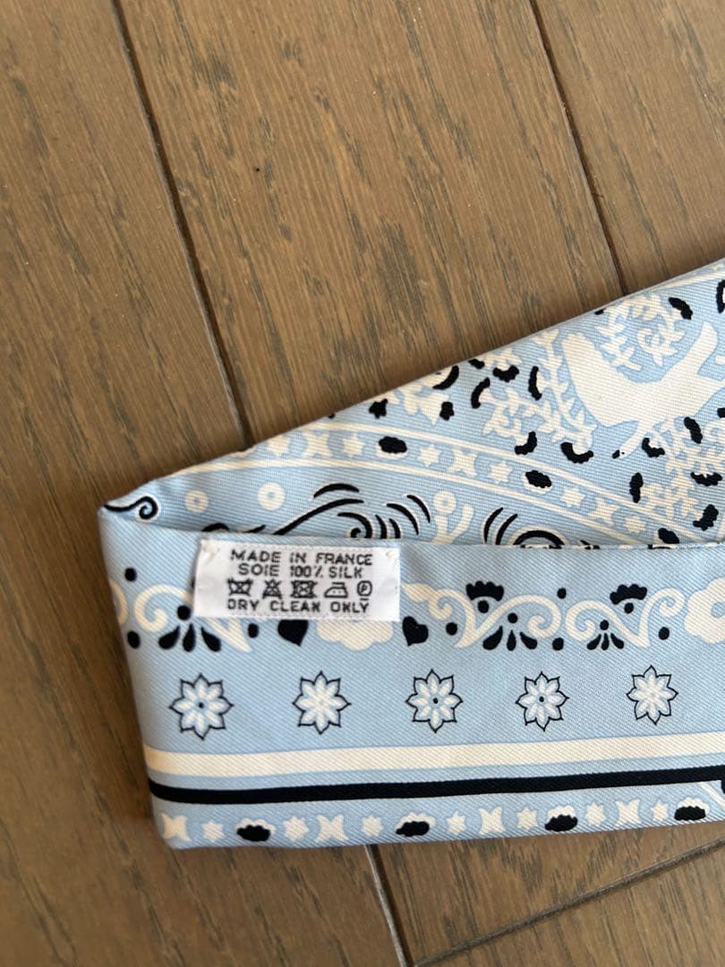 HERMÈS バンダナ柄　エルメス　ツイリー