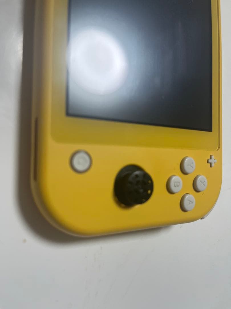 Nintendo Switch Lite イエローカセット付き