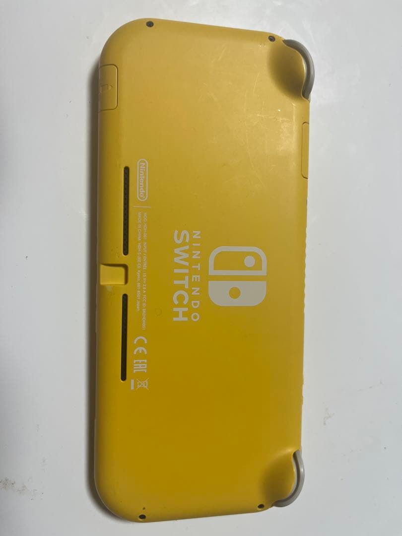 Nintendo Switch Lite イエローカセット付き