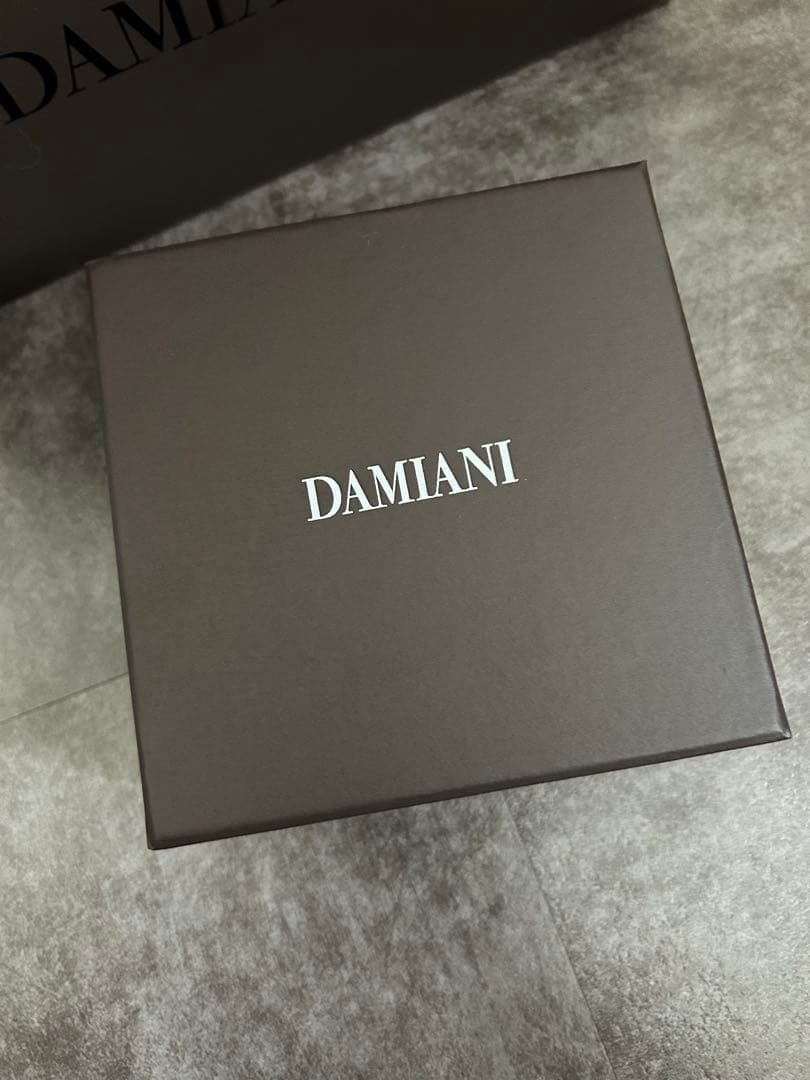 DAMIANI ショッピングバッグとボックス