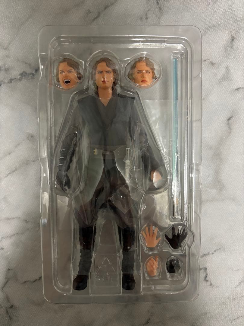 フィギュアーツ　アナキン・スカイウォーカー