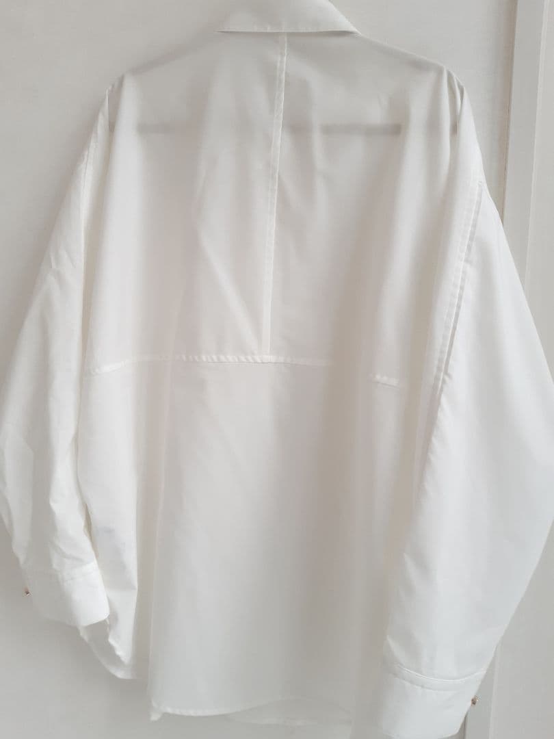 新品　LOUNGEDRESS サテンBIGシャツ