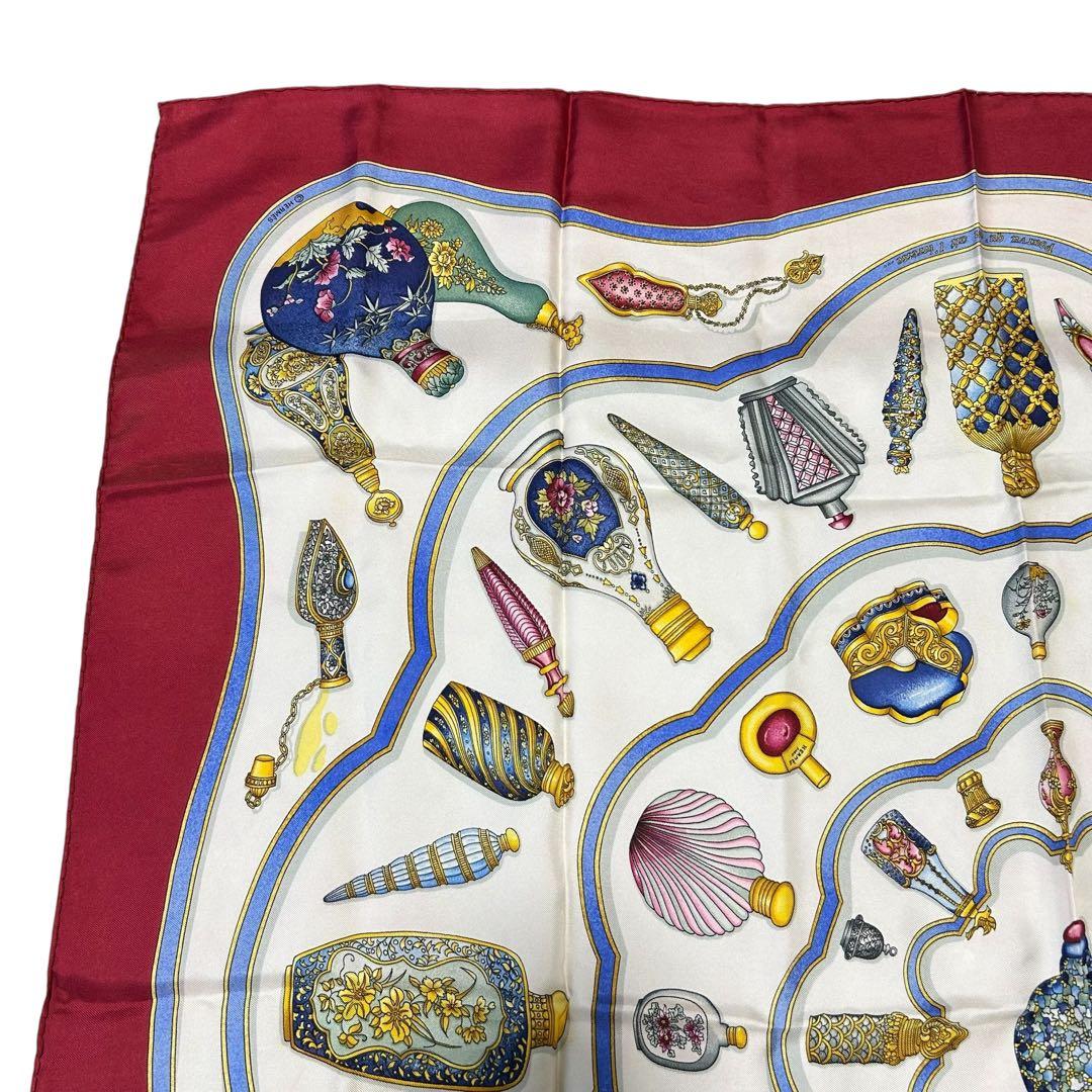 HERMES カレ90スカーフ 香水瓶Qu importe le flacon