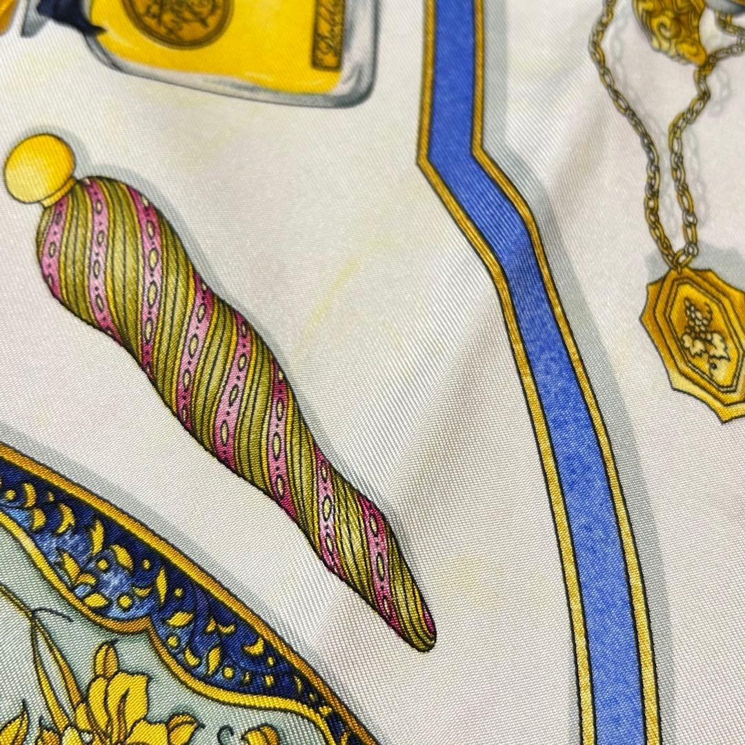 HERMES カレ90スカーフ 香水瓶Qu importe le flacon