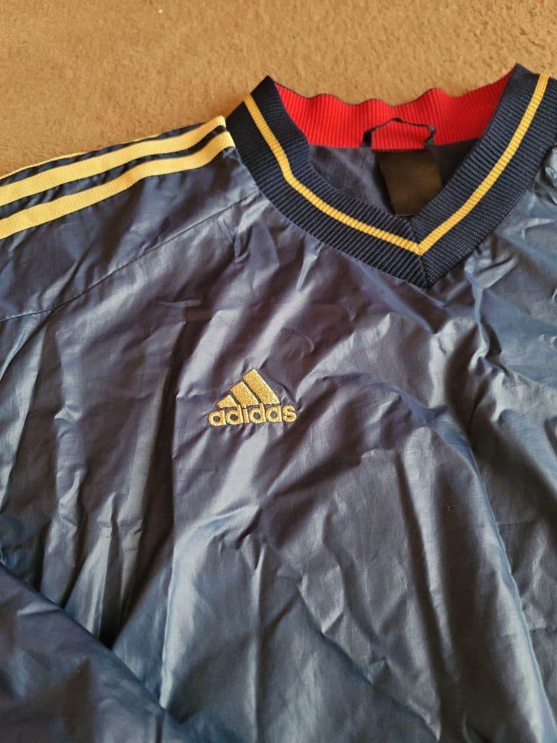 adidas　ナイロン上下（ピステ／ウィンドブレーカー）サイズS