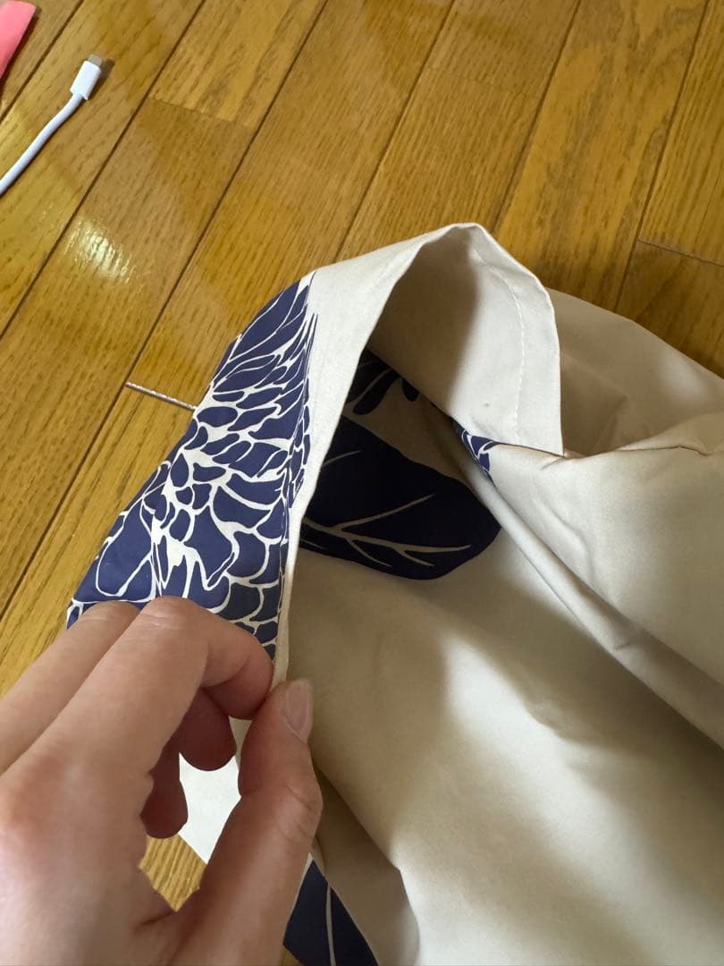 TUTUVI 花柄 大容量バッグ